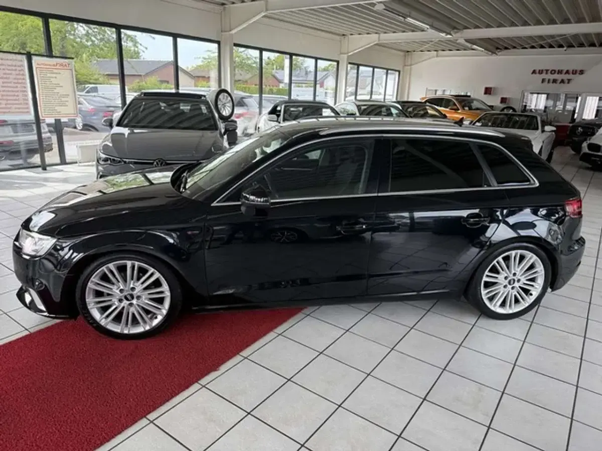 Gebraucht Audi A3 Sport 150 PS (110 kW) 2018 Schwarz Limousine