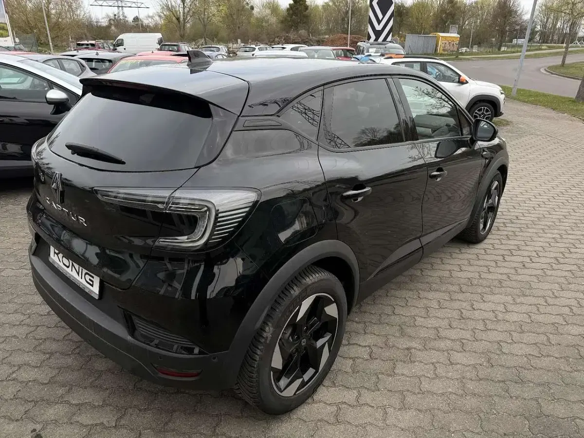 Gebraucht Renault Captur Techno 158 PS (116 kW) 2024 Black pearlschwarz metallic SUV