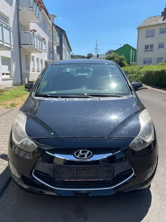 Gebraucht Hyundai ix20 Style 116 PS (85 kW) 2012 Schwarz Kleinwagen