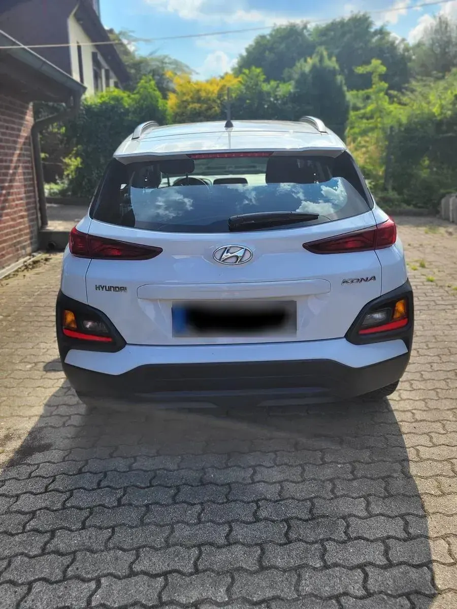 Gebraucht Hyundai Kona Select 120 PS (88 kW) 2019 Weiß SUV