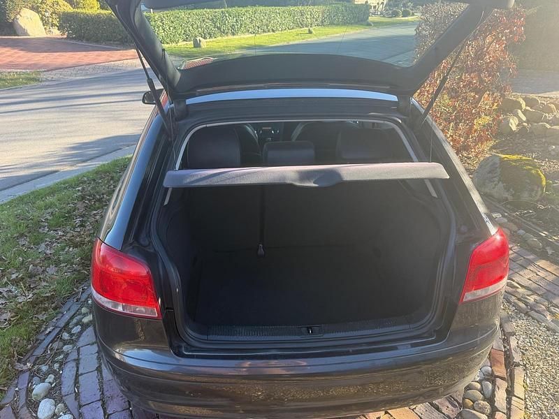 Gebraucht Audi A3 Ambiente 75 PS (55 kW) 2003 Grau Kleinwagen