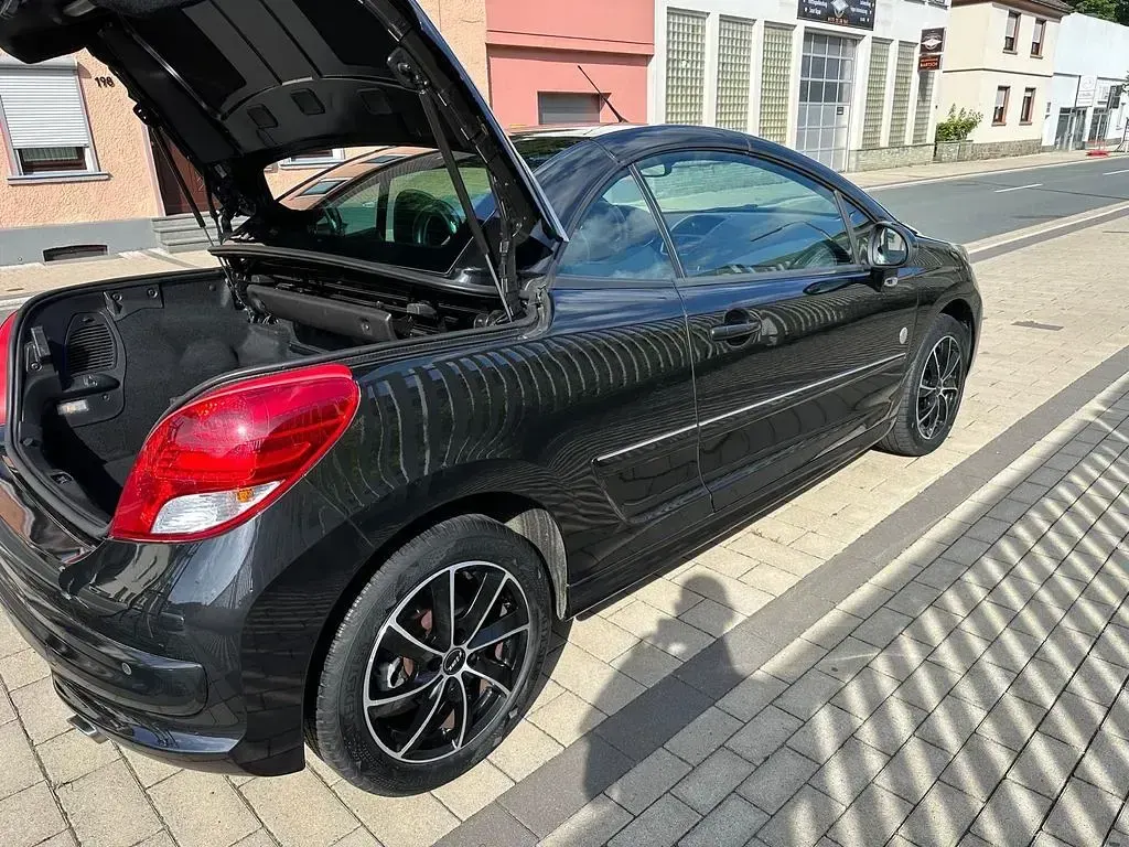 Gebraucht Peugeot 207 CC 120 PS (88 kW) 2013 Schwarz Cabrio