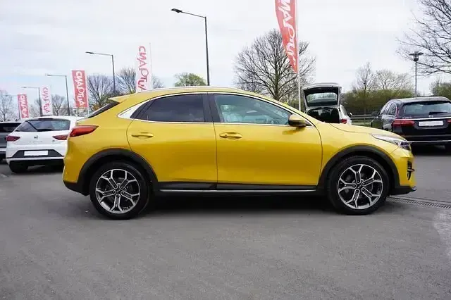 Używany Kia XCeed 160 KM (117 kW) 2021 Żółty SUV