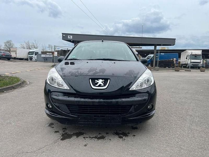 Gebraucht Peugeot 206 73 PS (53 kW) 2012 Schwarz Limousine