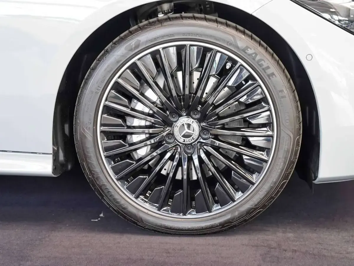Gebraucht Mercedes CLE220 AMG line 197 PS (144 kW) 2026 Manufaktur alpingrau uni Cabrio