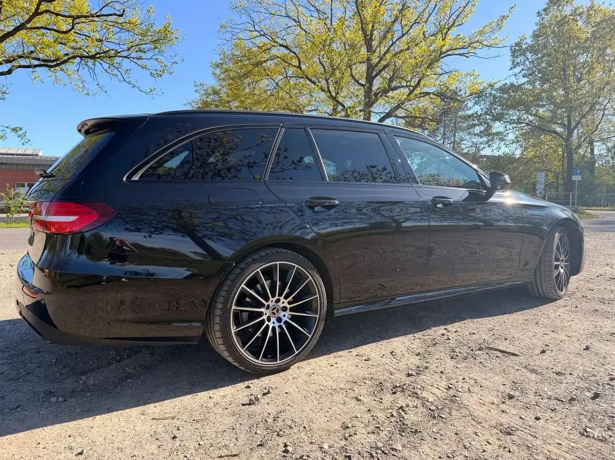 Gebraucht Mercedes E400 AMG 340 PS (250 kW) 2019 Schwarz Kombi