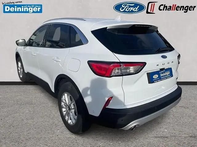 Używany Ford Kuga Titanium 224 KM (164 kW) 2022 Biały SUV