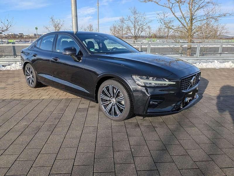 Schwarz Gebraucht 2023 Volvo S60 Ultimate Limousine | 32.000 € (Superpreis) - Bild 1/4