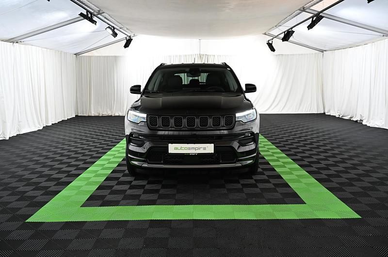 Gebraucht Jeep Compass Summit 96 PS (70 kW) 2025 Schwarz SUV