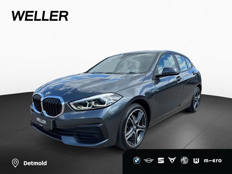 Mineralgrau (grau) Gebraucht 2020 BMW 118 Advantage Kleinwagen | 20.250 € (Fairer Preis) - Bild 1/4