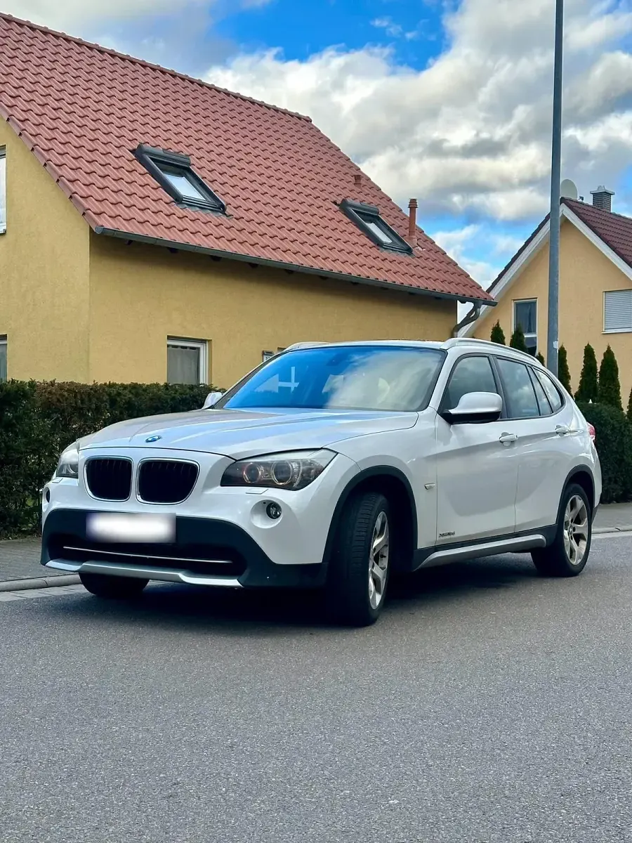 Gebraucht BMW X1 143 PS (105 kW) 2012 Weiß SUV