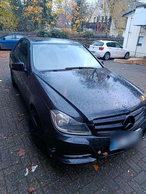 Schwarz Gebraucht 2013 Mercedes C200 Limousine | 7.100 € (Guter Preis) - Bild 1/4