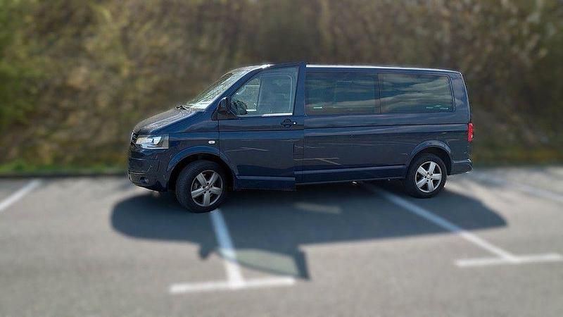Gebraucht VW Multivan 179 PS (131 kW) 2011 Blau Van / Kleinbus