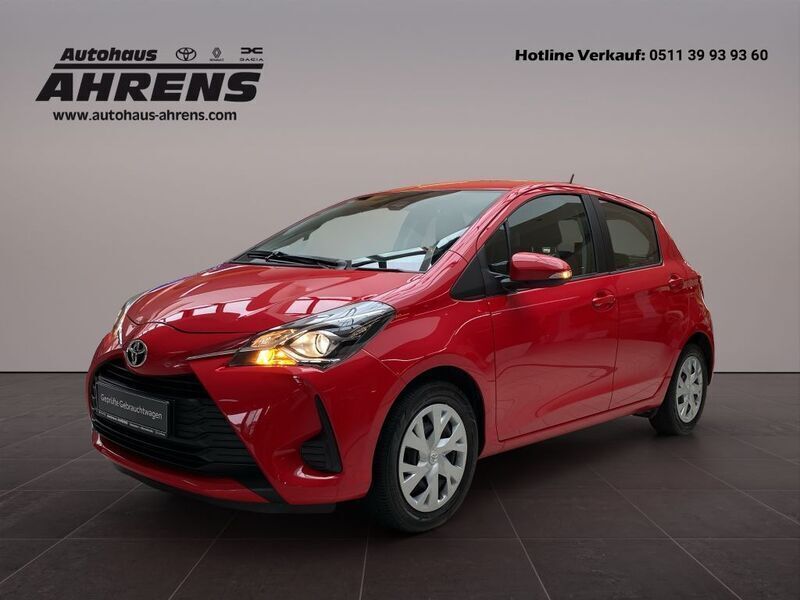 Vulcanorot Gebraucht 2020 Toyota Yaris Comfort Kleinwagen | 11.990 € (Guter Preis) - Bild 1/4