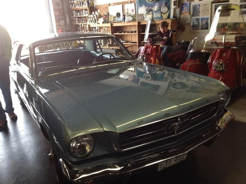 Blau Gebraucht 1965 Ford Mustang Coupé | 34.900 € - Bild 1/4