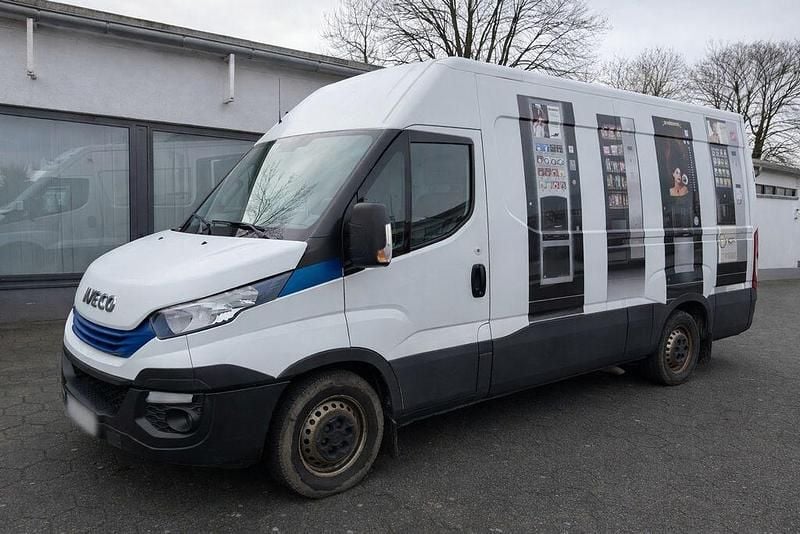 Gebraucht Iveco Daily 156 PS (114 kW) 2019 Weiß Van / Kleinbus