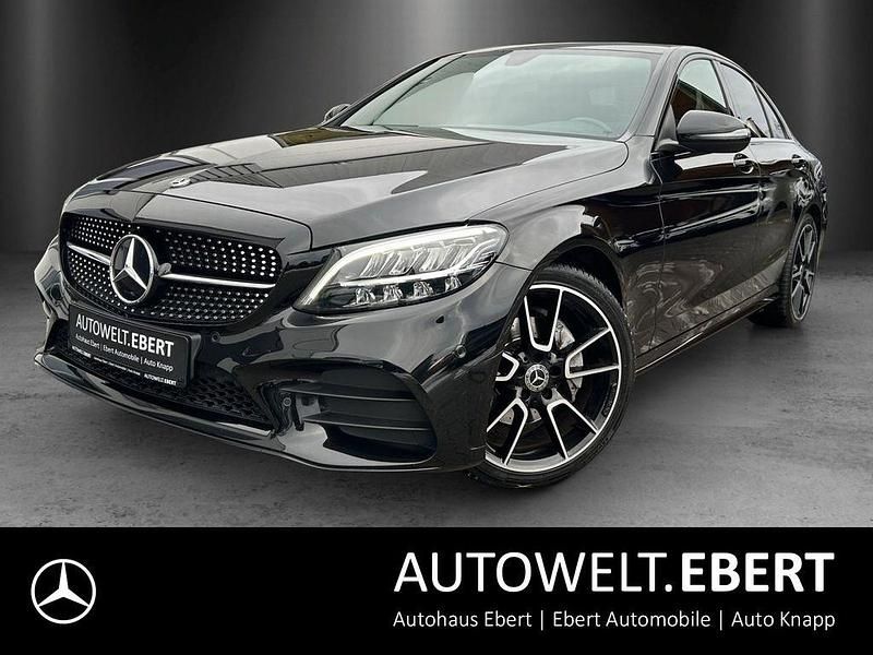 Gebraucht Mercedes C180 AMG line 156 PS (114 kW) 2020 Schwarz Limousine