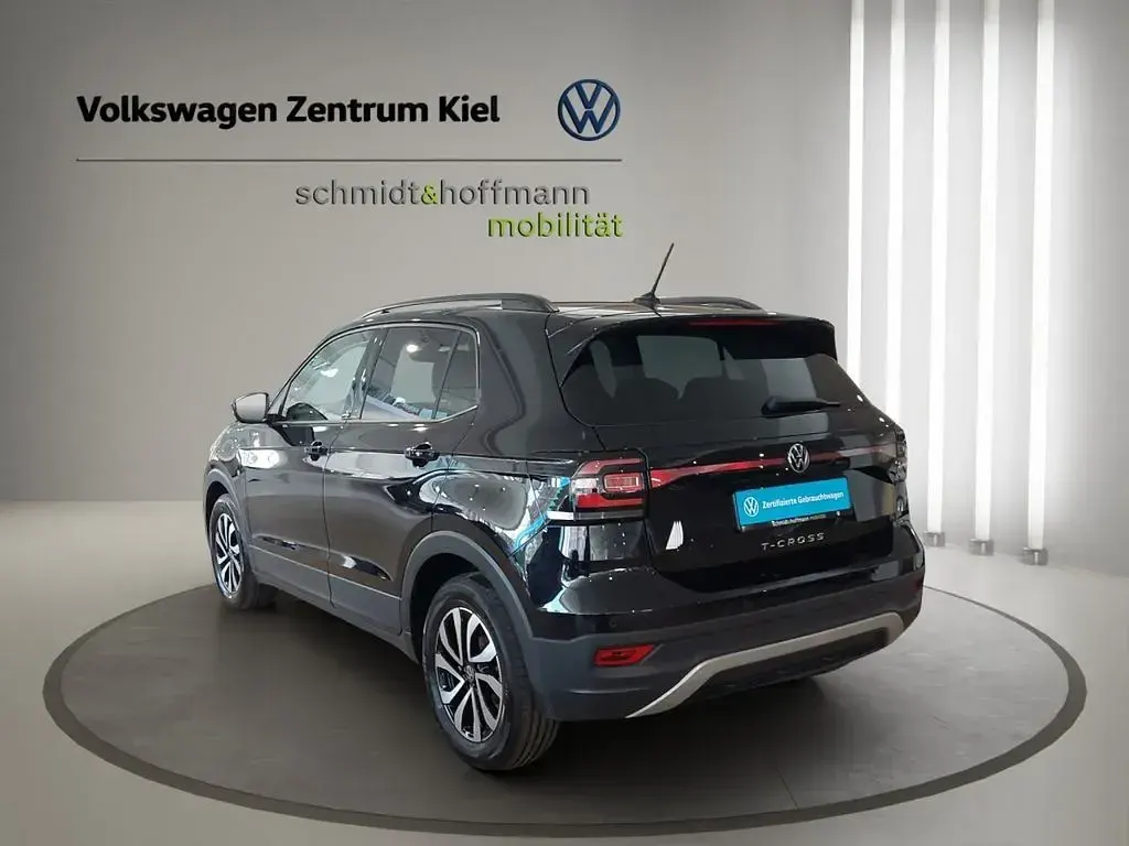 Gebraucht VW T-Cross Active 150 PS (110 kW) 2023 Deep black perleffekt SUV