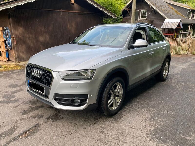 Silber Gebraucht 2011 Audi Q3 Premium SUV | 9.850 € - Bild 1/4