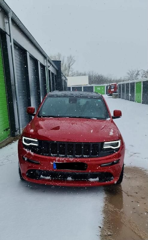 Rot Gebraucht 2015 Jeep Grand Cherokee SRT SUV | 21.000 € (Guter Preis) - Bild 1/4