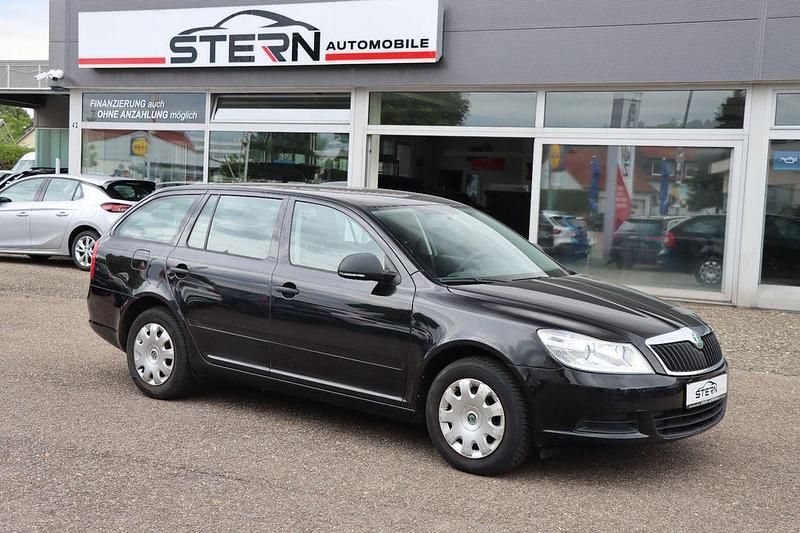 Cerna magic/black magic Gebraucht 2012 Skoda Octavia Classic Kombi | 2.790 € (Guter Preis) - Bild 1/4