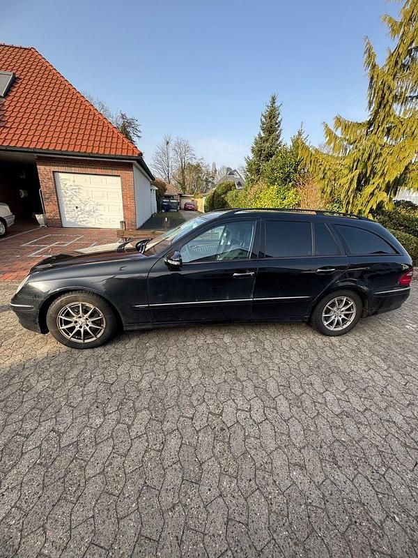 Gebraucht Mercedes E320 Avantgarde 224 PS (164 kW) 2008 Schwarz Kombi