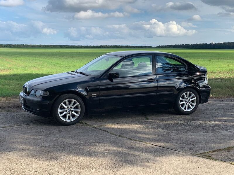 Schwarz Gebraucht 2003 BMW 318 Compact Kleinwagen | 1.600 € (Fairer Preis) - Bild 1/4