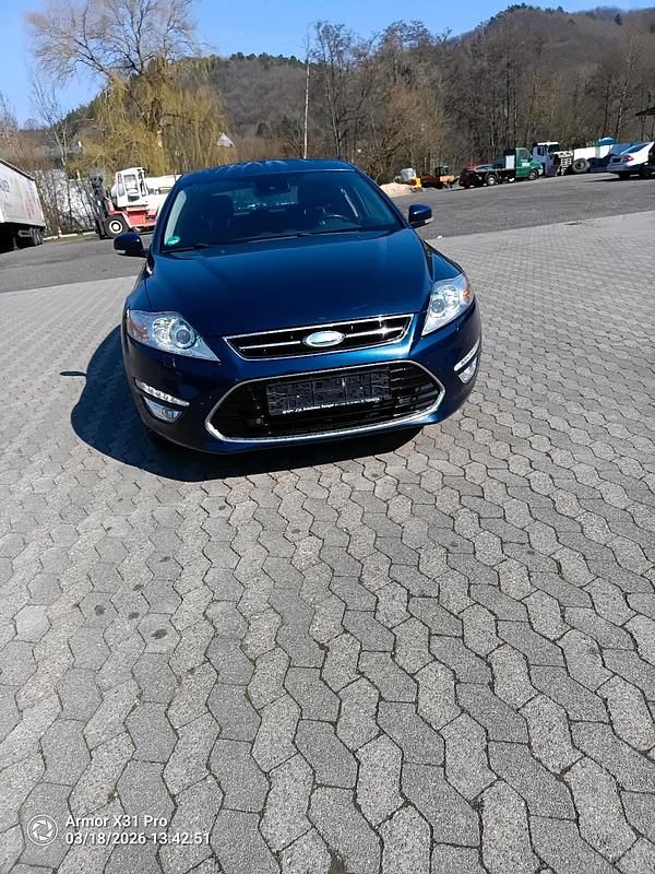 Gebraucht Ford Mondeo 115 PS (84 kW) 2011 Blau Limousine