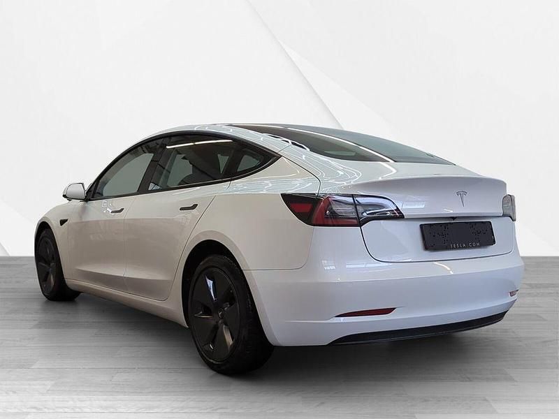 Gebraucht Tesla Model 3 Standard Range Plus 239 kW (325 PS) 2021 Weiß Limousine