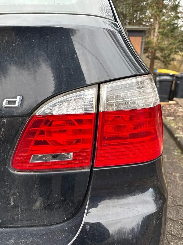 Gebraucht BMW 525 197 PS (144 kW) 2009 Schwarz Kombi