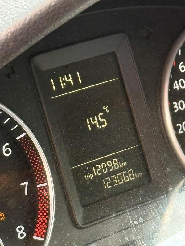 Gebraucht VW Caddy 86 PS (63 kW) 2013 Rot Van / Kleinbus