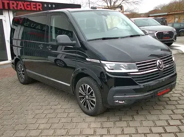 Używany VW Multivan Generation Six 176 KM (129 kW) 2022 Czarny Minivan