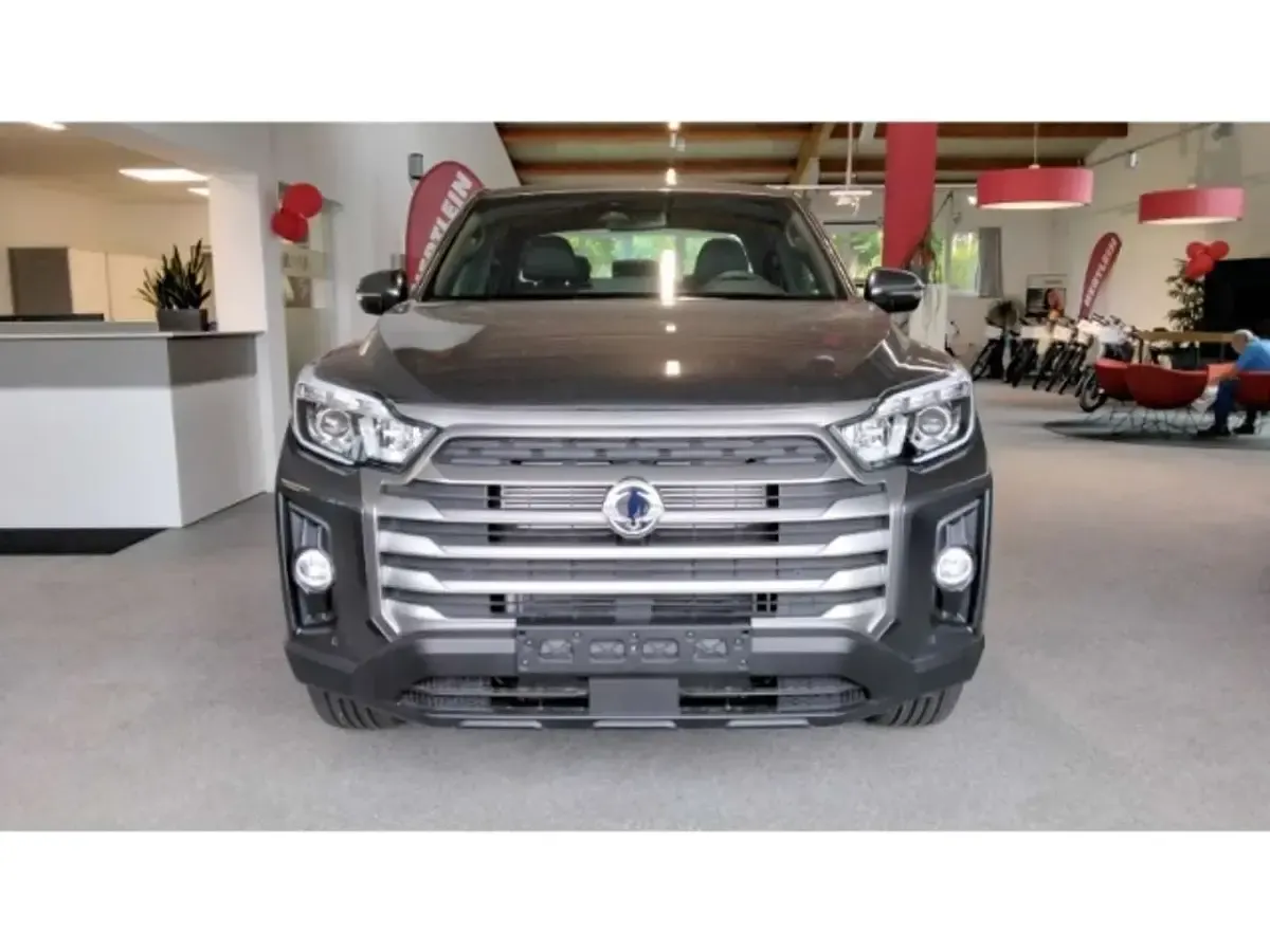 Neu KGM Musso 201 PS (147 kW) 2026 Marble grey Pickup