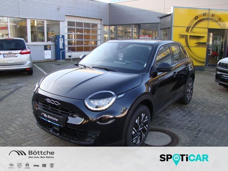 Schwarz Neu 2025 Fiat 600 Basis SUV | 29.990 € (Teuer) - Bild 1/4