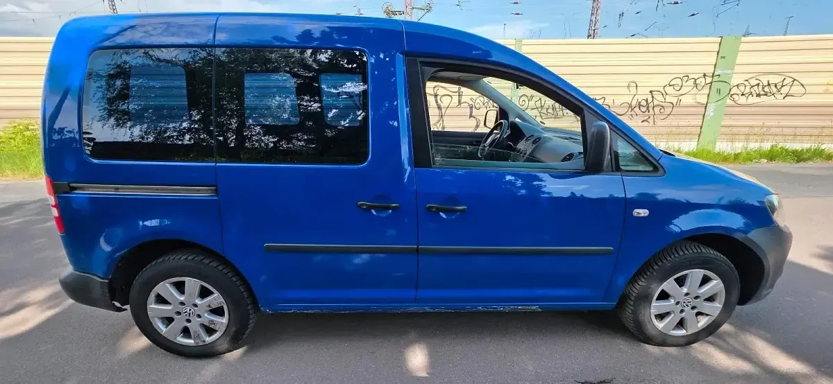 Gebraucht VW Caddy 105 PS (77 kW) 2012 Blau Van / Kleinbus