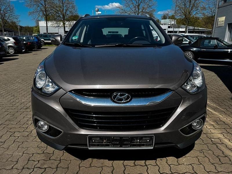Second-hand Hyundai Tucson Style 135 CP (99 kW) 2013 Maro SUV