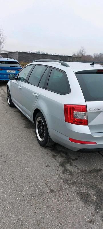 Gebraucht Skoda Octavia 150 PS (110 kW) 2014 Grau Kleinwagen