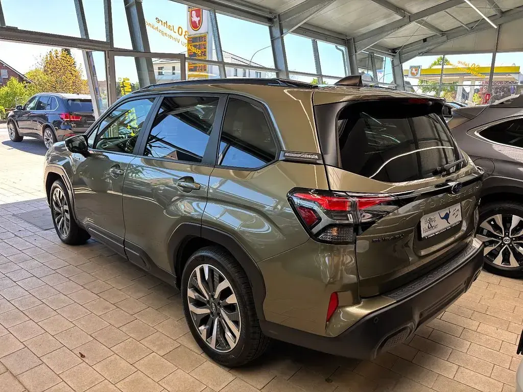 Gebraucht Subaru Forester Platinum 136 PS (100 kW) 2025 Weiß SUV