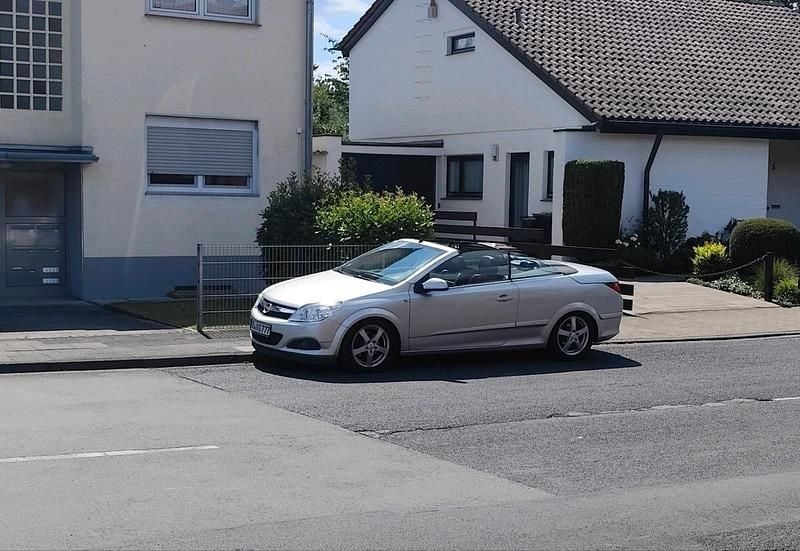 Silber Gebraucht 2008 Opel Astra Cabriolet Cabrio | 2.950 € (Guter Preis) - Bild 1/4