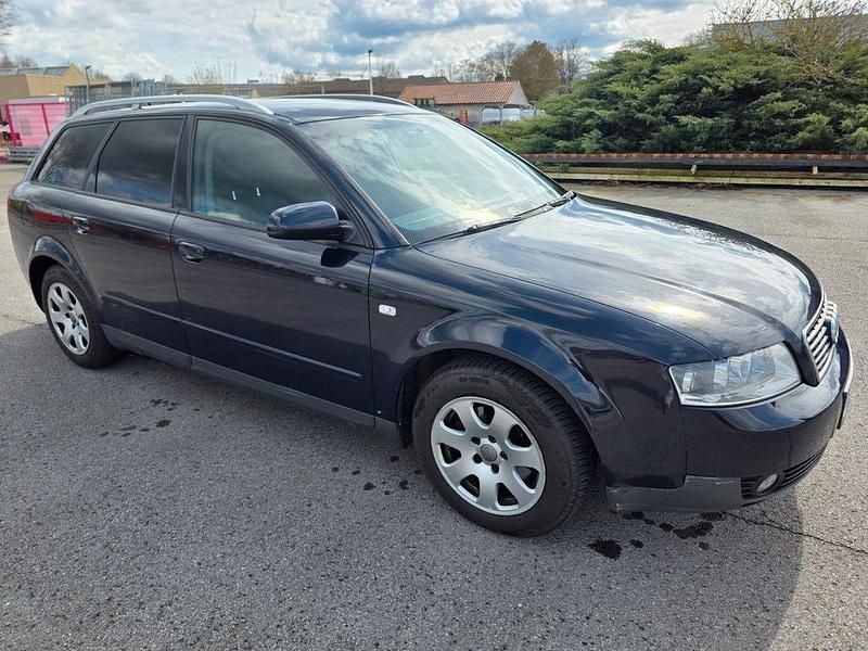 Gebraucht Audi A4 131 PS (96 kW) 2002 Blau Kombi