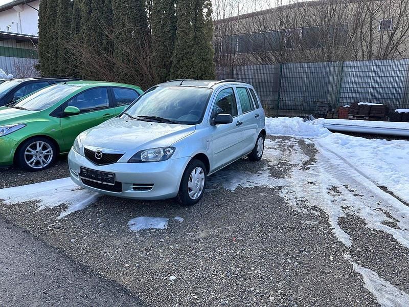 Gebraucht Mazda 2 Comfort 75 PS (55 kW) 2004 Grün Kleinwagen