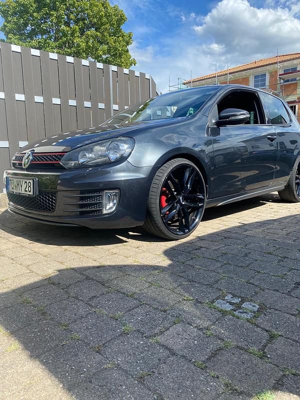 Grau Gebraucht 2012 VW Golf VI GTI Limousine | 7.950 € (Guter Preis) - Bild 1/4