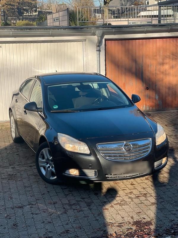 Schwarz Gebraucht 2010 Opel Insignia Limousine | 2.000 € (Superpreis) - Bild 1/4