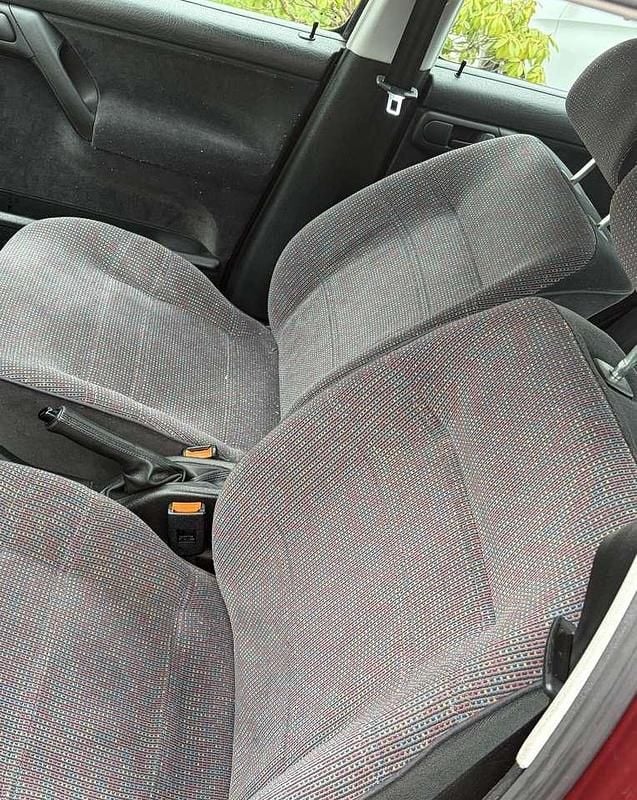 Gebraucht VW Vento 75 PS (55 kW) 1995 Rot Limousine
