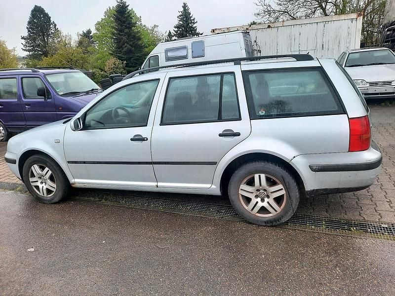 Gebraucht VW Golf IV 101 PS (74 kW) 2002 Silber Kombi
