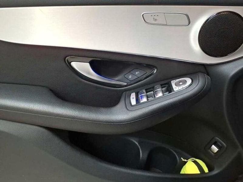 Second-hand Mercedes GLC220 194 CP (142 kW) 2022 Negru Coupe