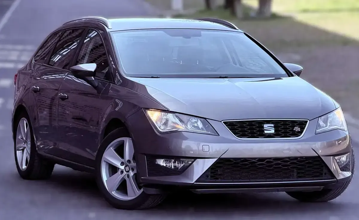 Używany Seat Leon FR 140 KM (102 kW) 2014 Szary Kombi