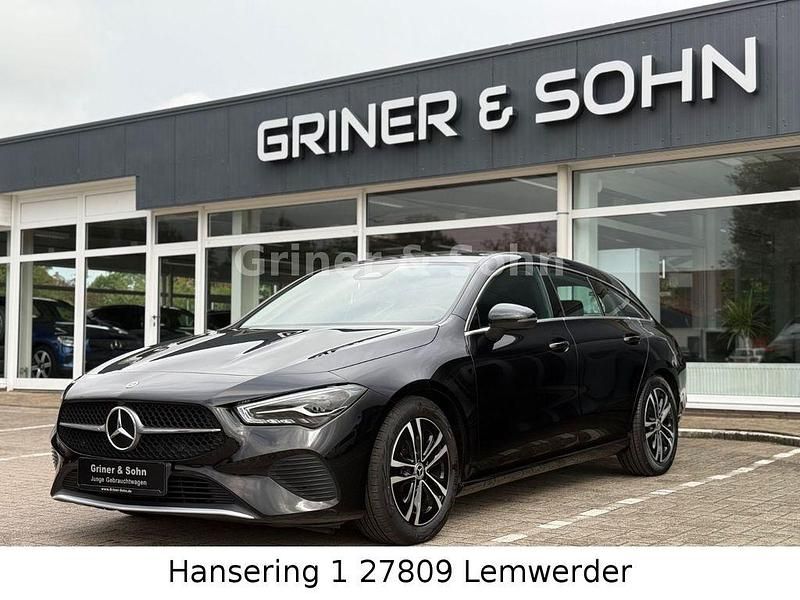 Schwarz Gebraucht 2023 Mercedes CLA180 Limousine | 26.450 € (Guter Preis) - Bild 1/4