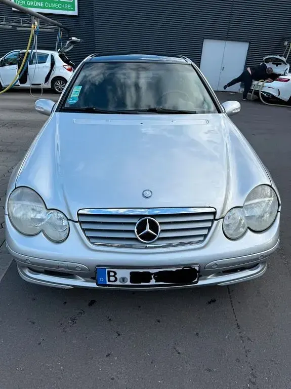 Gebraucht Mercedes C200 163 PS (119 kW) 2002 Silber Coupé