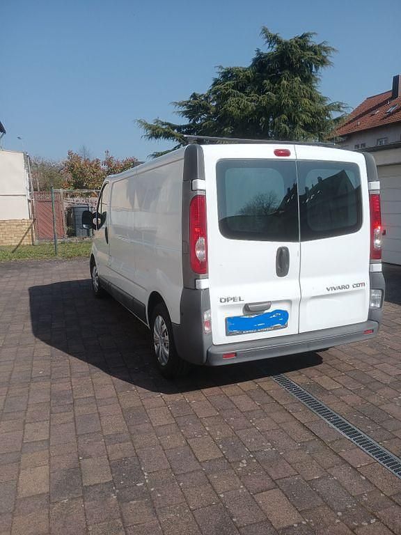 Gebraucht Opel Vivaro 114 PS (83 kW) 2008 Weiß Van / Kleinbus